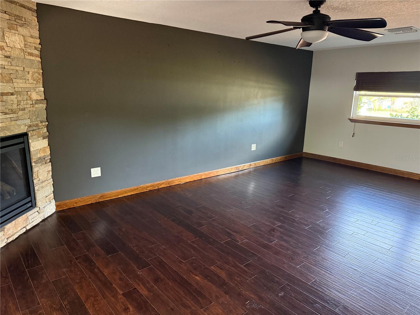 710 SHORE DR E, OLDSMAR, FL, 34677