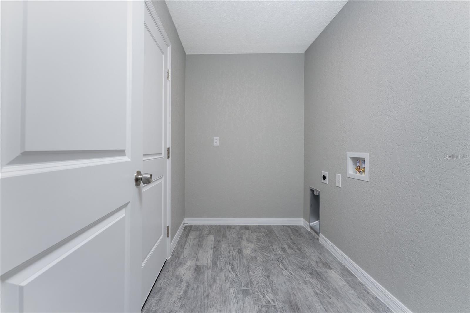 5471 BRUSSELS TER, PORT CHARLOTTE, FL, 33981