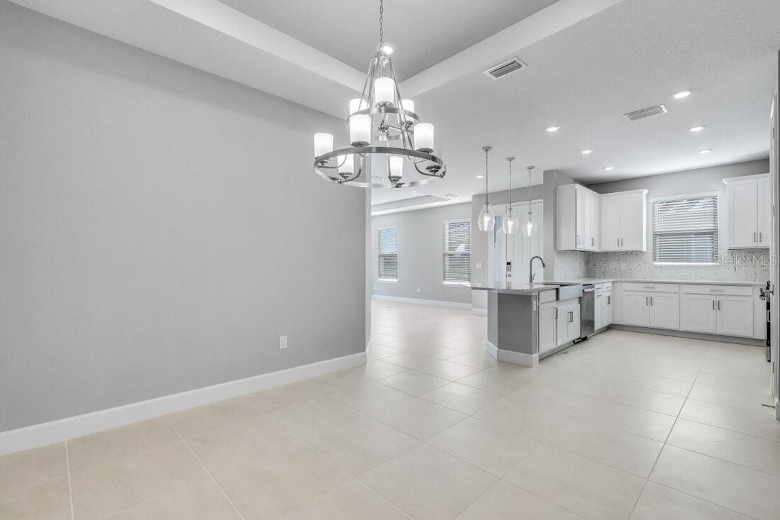 8061 MOONBEAM AVE, SARASOTA, FL, 34241