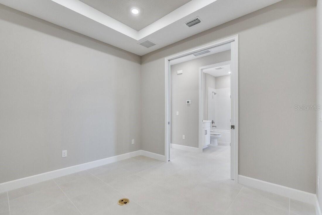 8061 MOONBEAM AVE, SARASOTA, FL, 34241