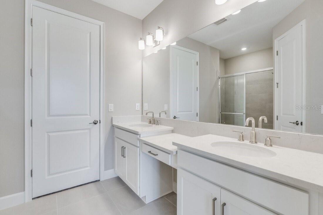 8061 MOONBEAM AVE, SARASOTA, FL, 34241