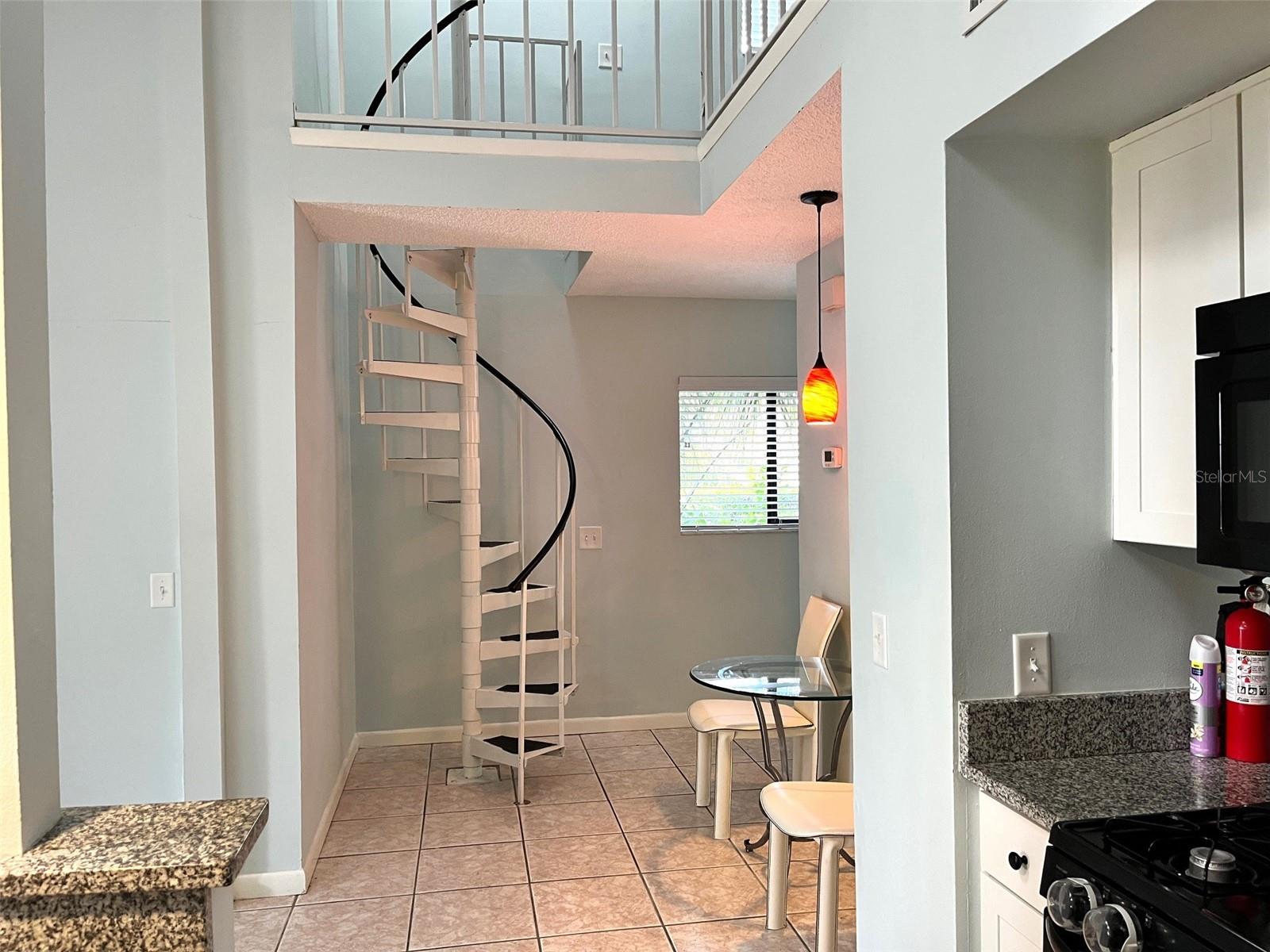 101 N HILL AVE S #7, DELAND, FL, 32724