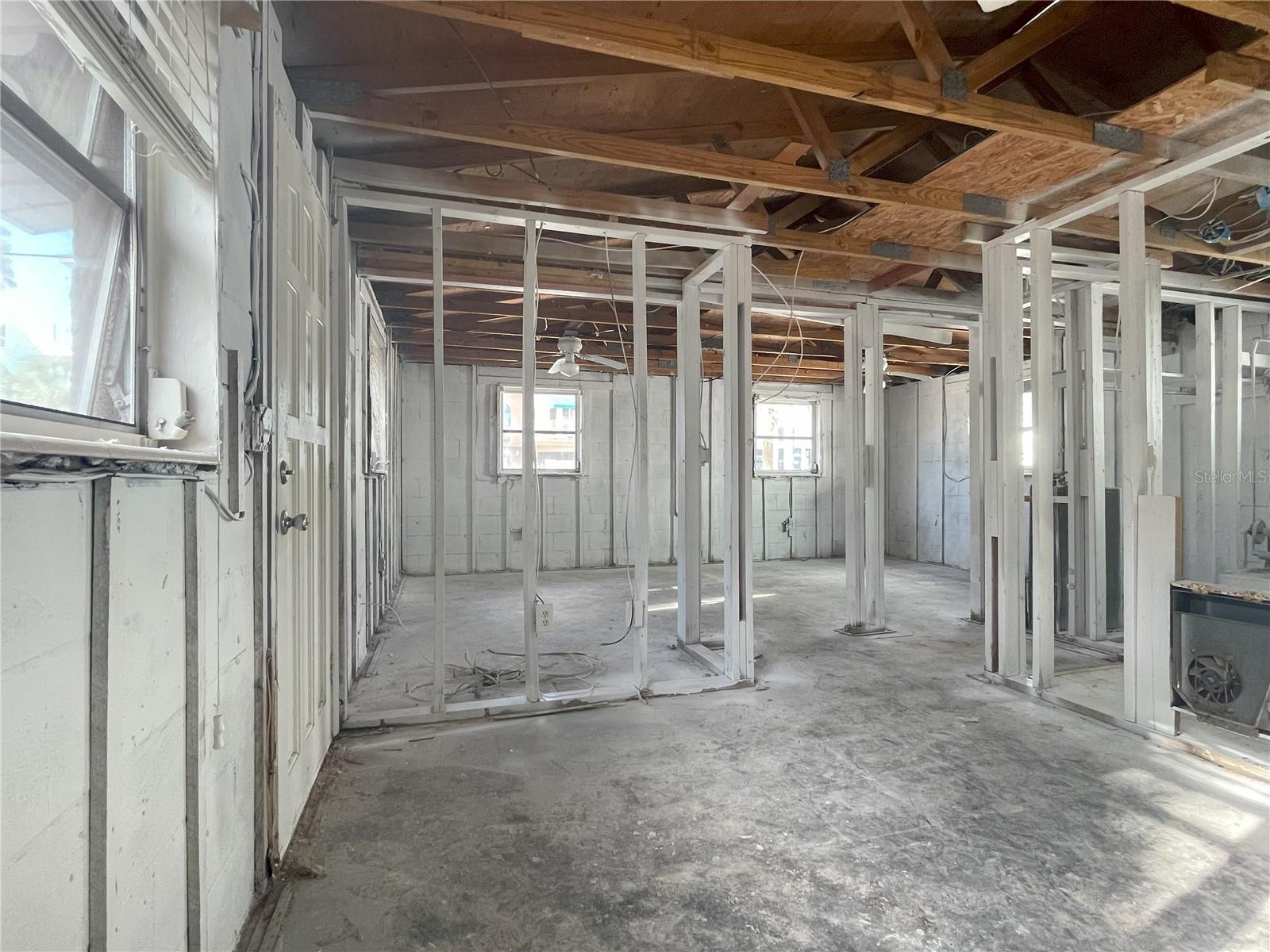 8405 W GULF BLVD, TREASURE ISLAND, FL, 33706