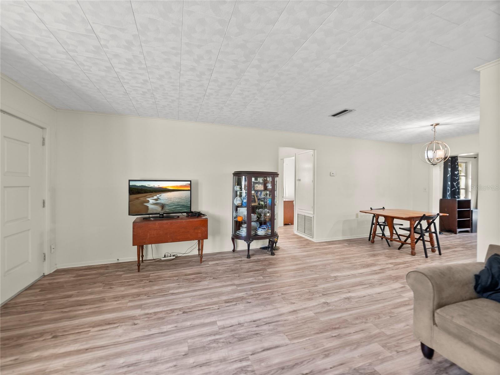 5925 WILSON DR, ZEPHYRHILLS, FL, 33542