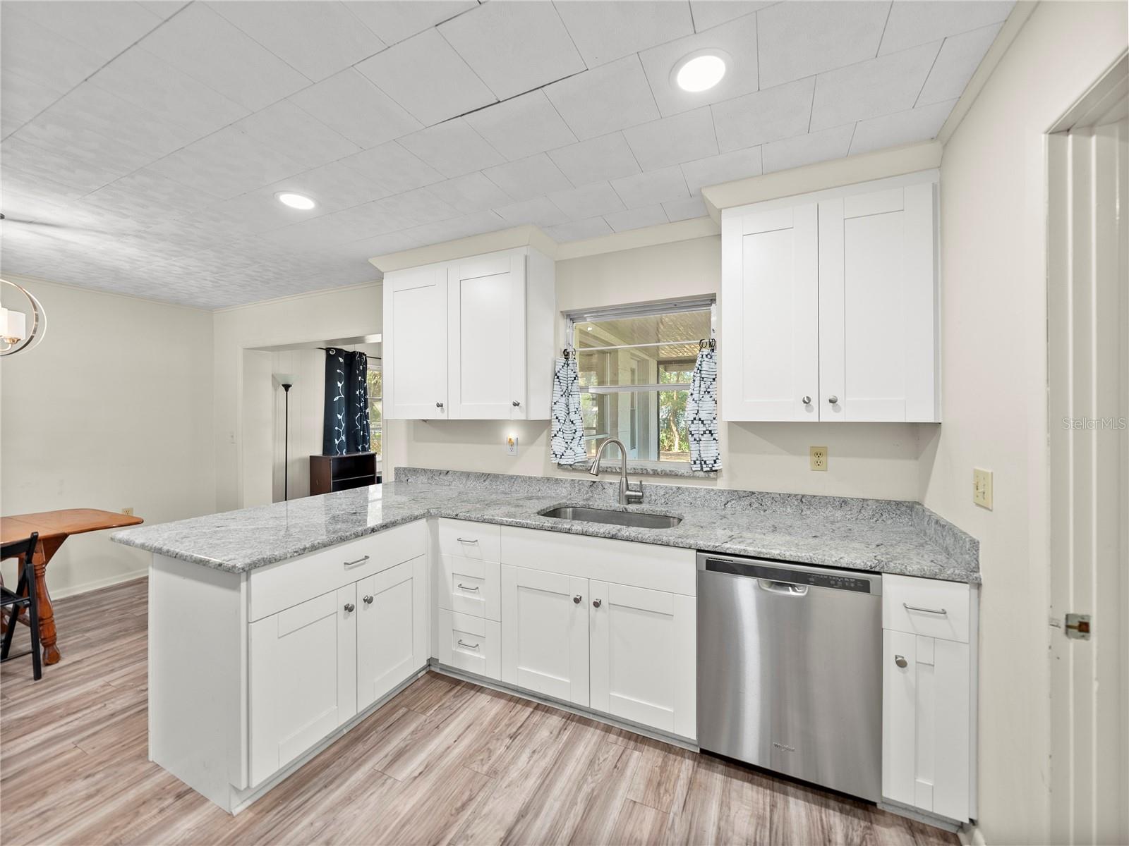 5925 WILSON DR, ZEPHYRHILLS, FL, 33542