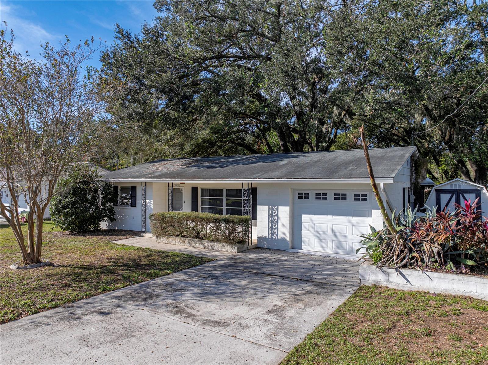 5925 WILSON DR, ZEPHYRHILLS, FL, 33542