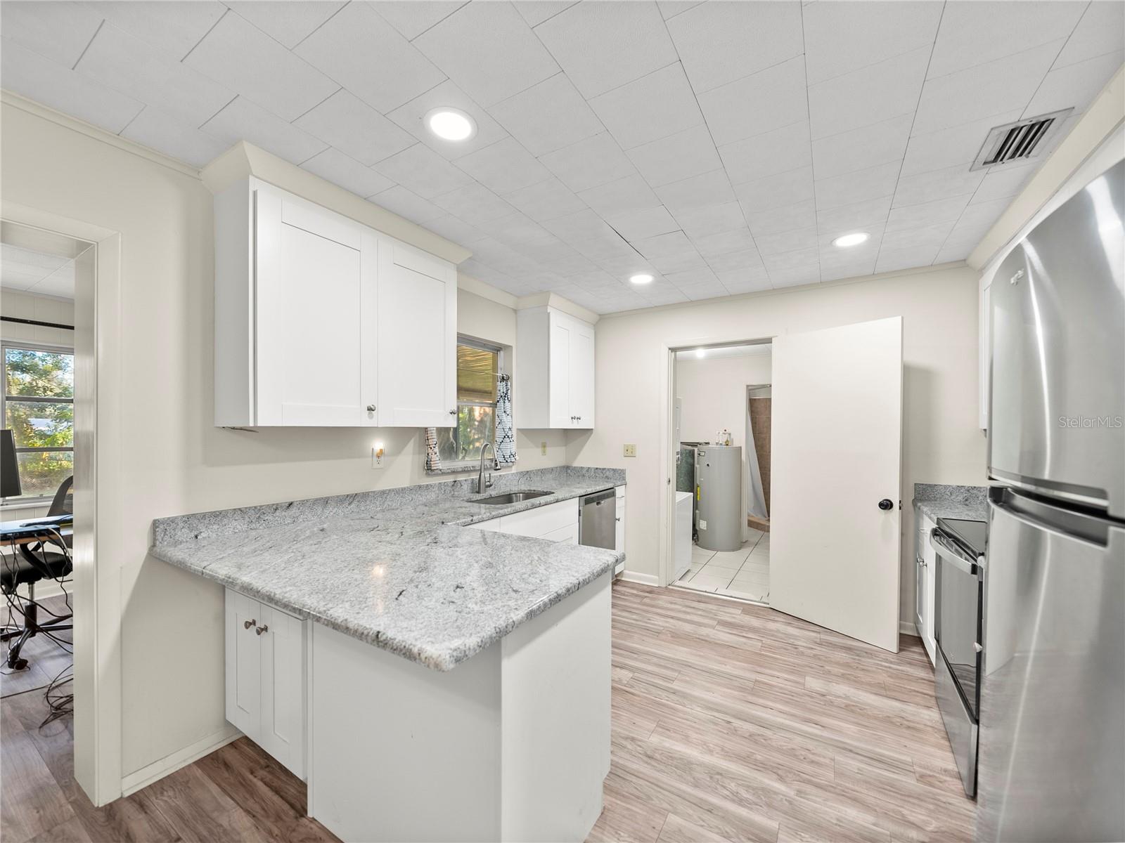 5925 WILSON DR, ZEPHYRHILLS, FL, 33542