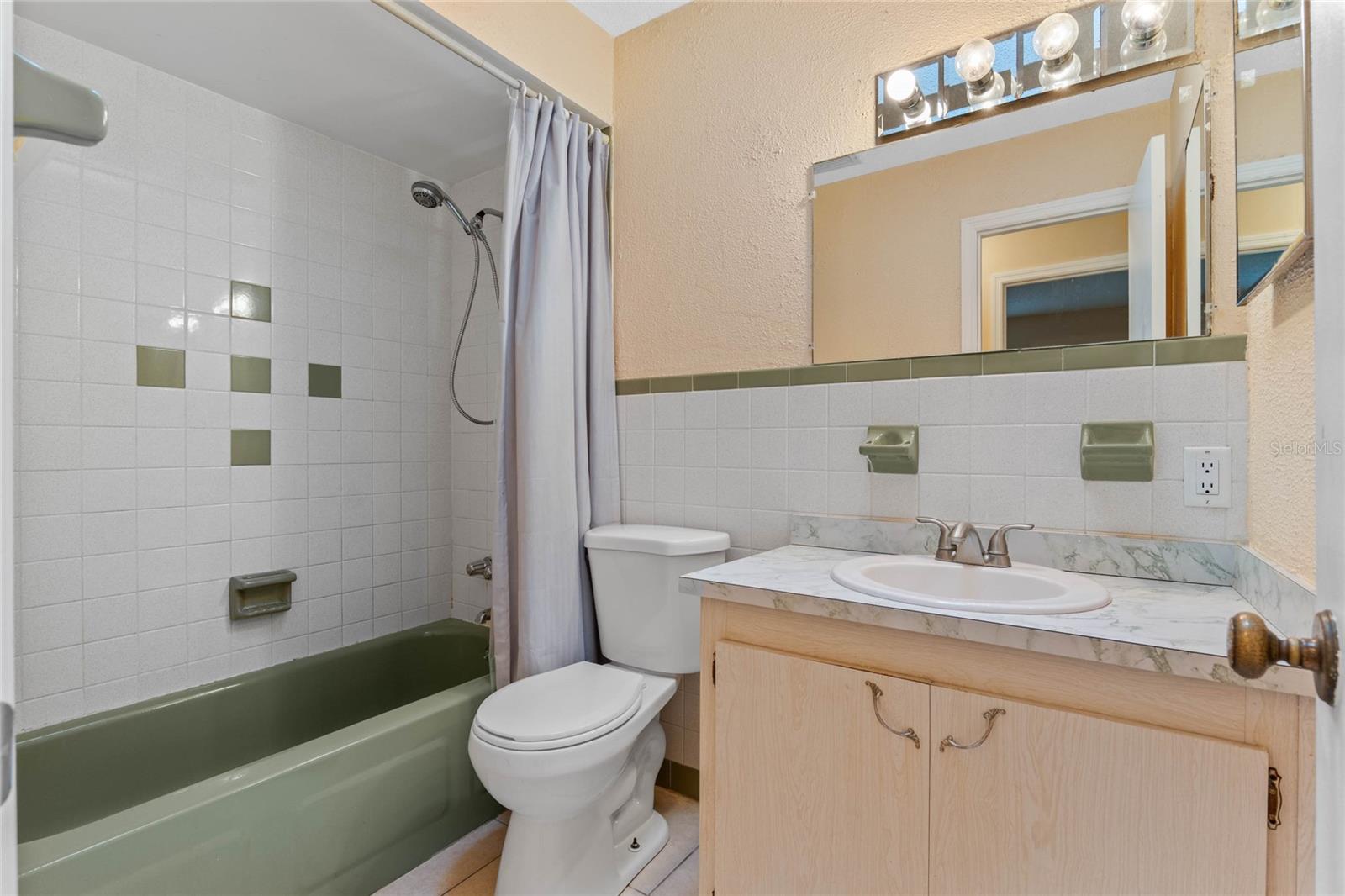 1704 TRAVELERS PALM DR, EDGEWATER, FL, 32132