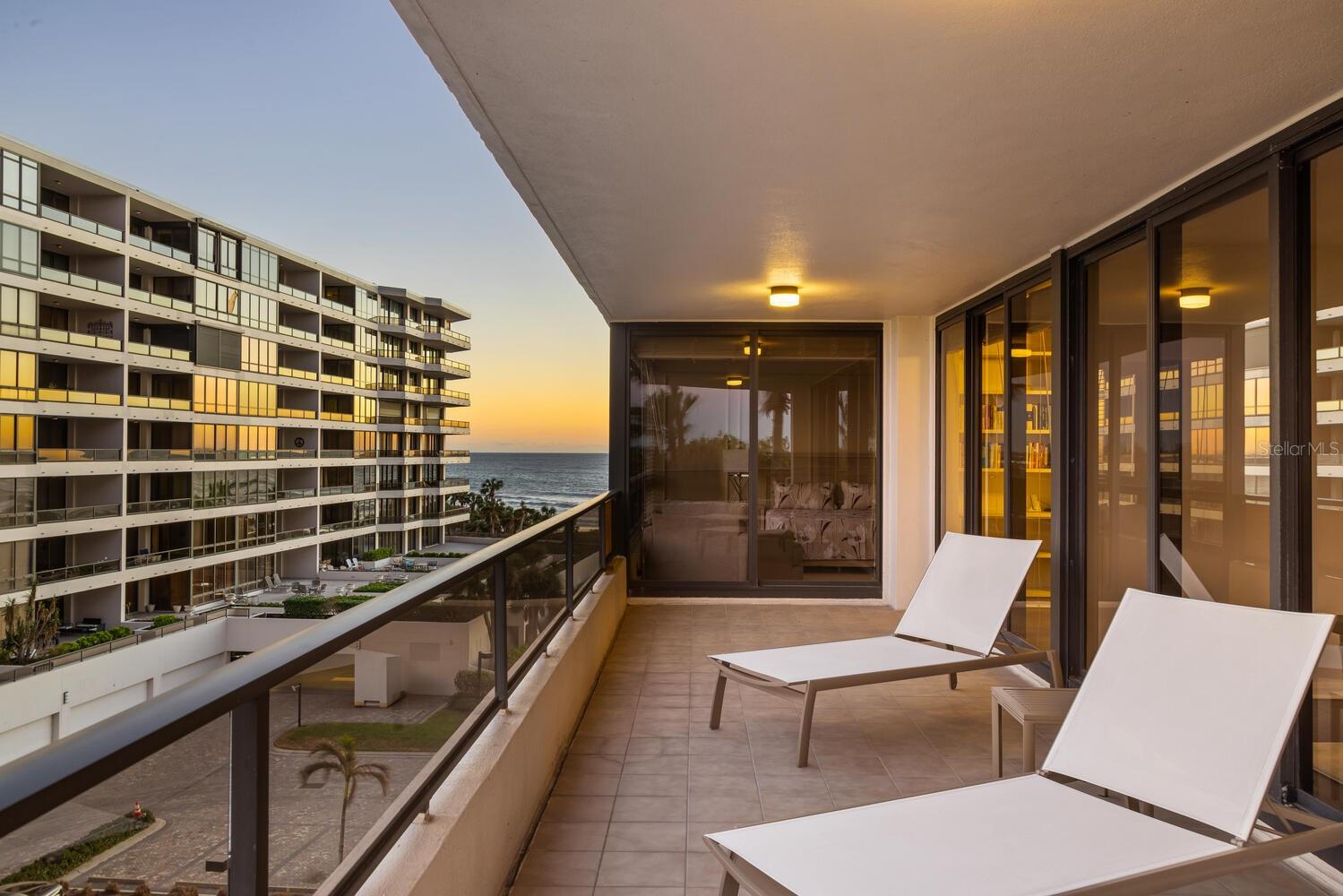 545 SANCTUARY DR #B406, LONGBOAT KEY, FL, 34228