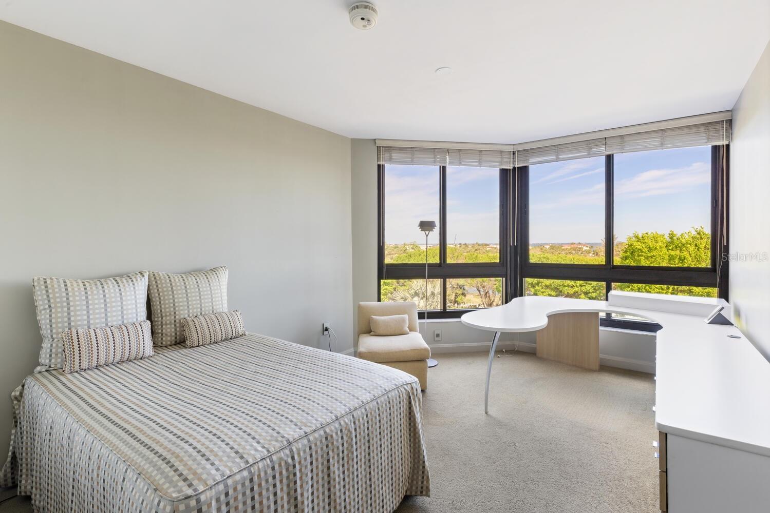 545 SANCTUARY DR #B406, LONGBOAT KEY, FL, 34228