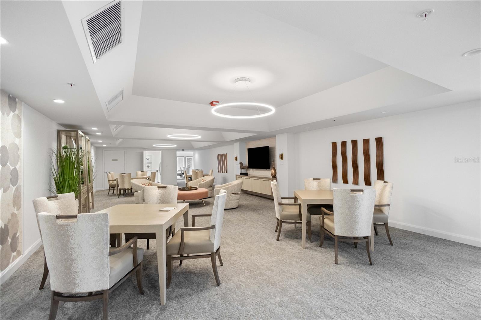 545 SANCTUARY DR #B406, LONGBOAT KEY, FL, 34228