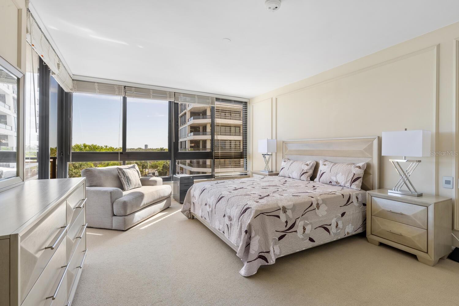 545 SANCTUARY DR #B406, LONGBOAT KEY, FL, 34228