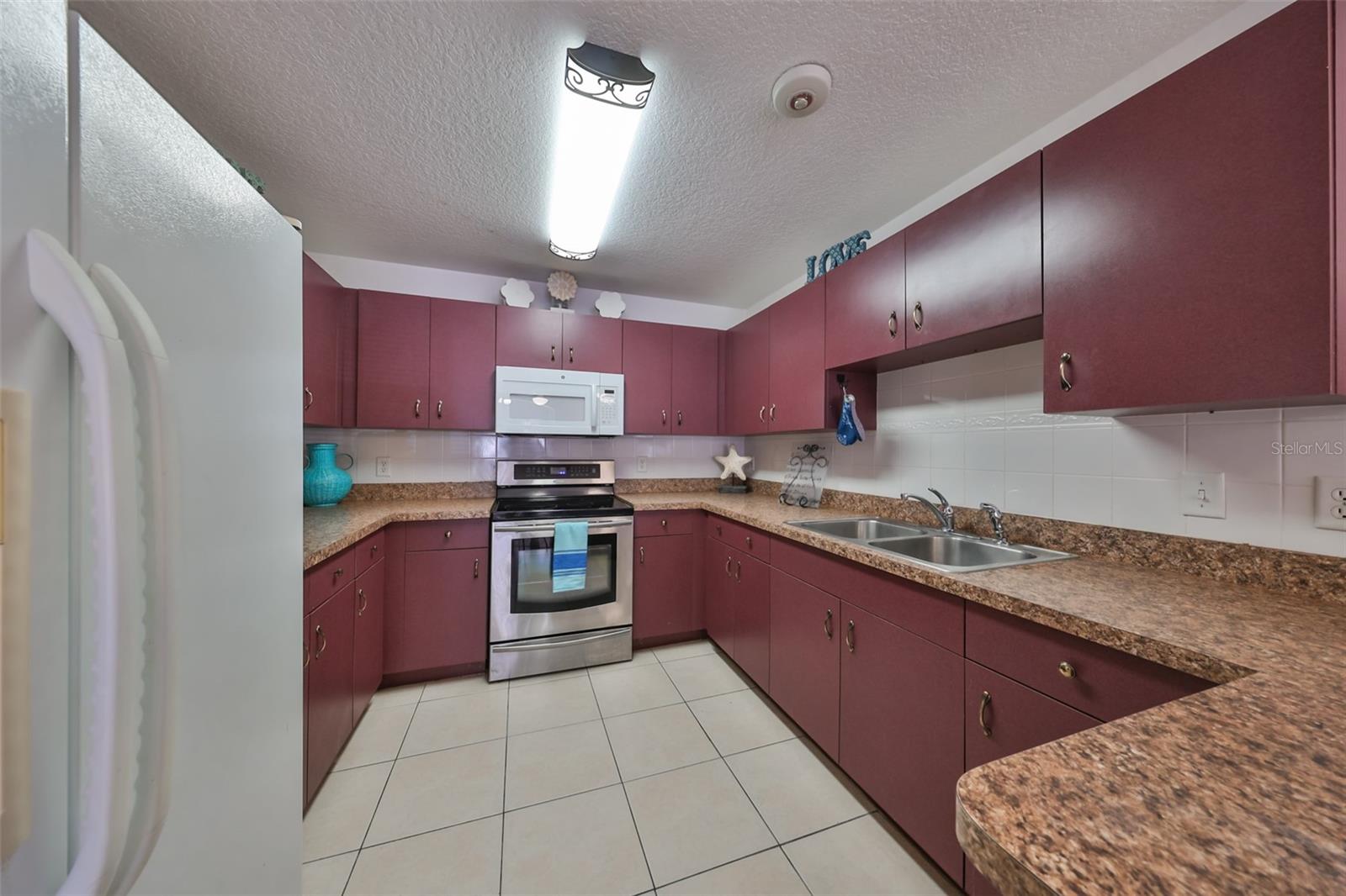 1212 BAYOU PASS DR, RUSKIN, FL, 33570