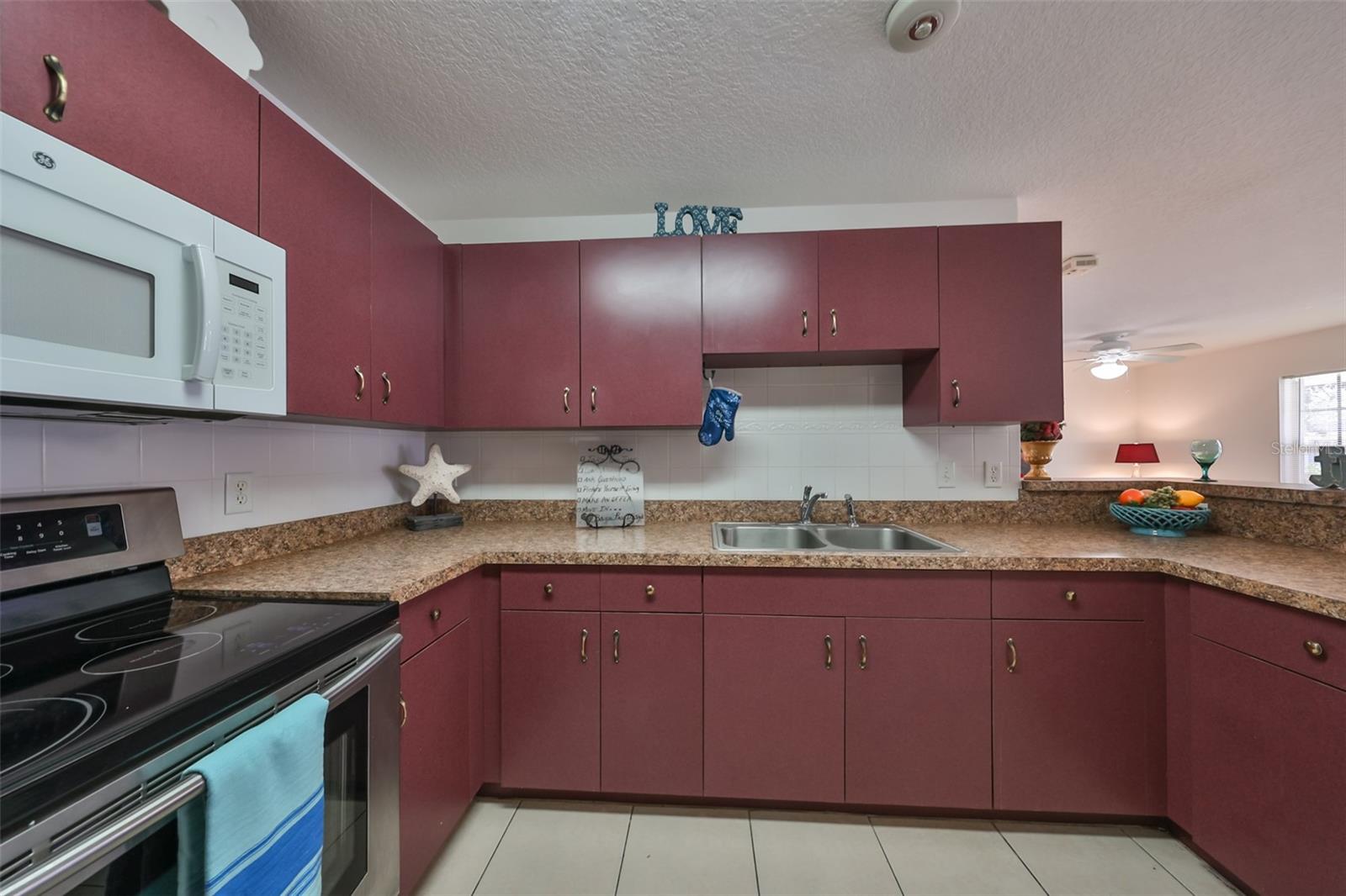 1212 BAYOU PASS DR, RUSKIN, FL, 33570