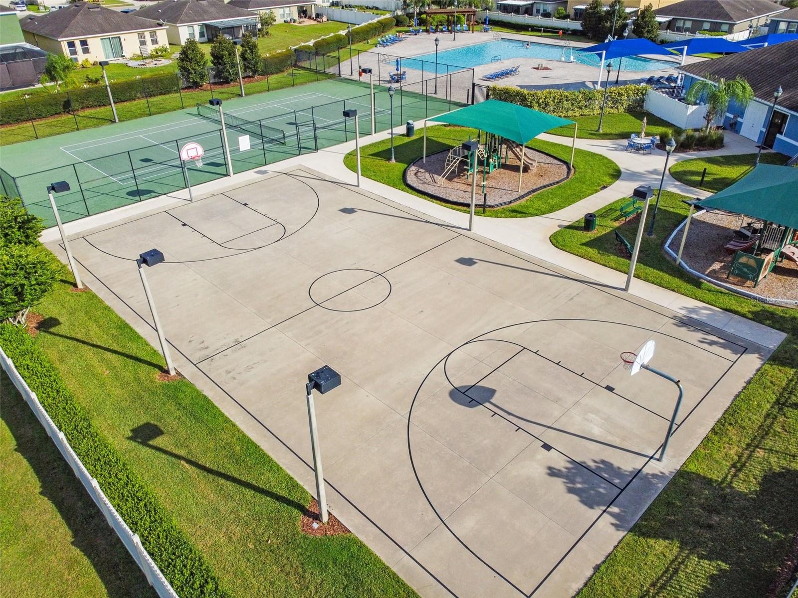 8023 CARRIAGE POINTE DR, GIBSONTON, FL, 33534