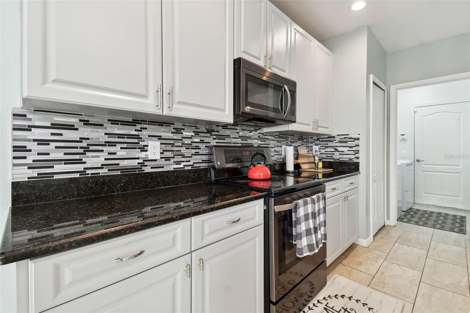 8023 CARRIAGE POINTE DR, GIBSONTON, FL, 33534