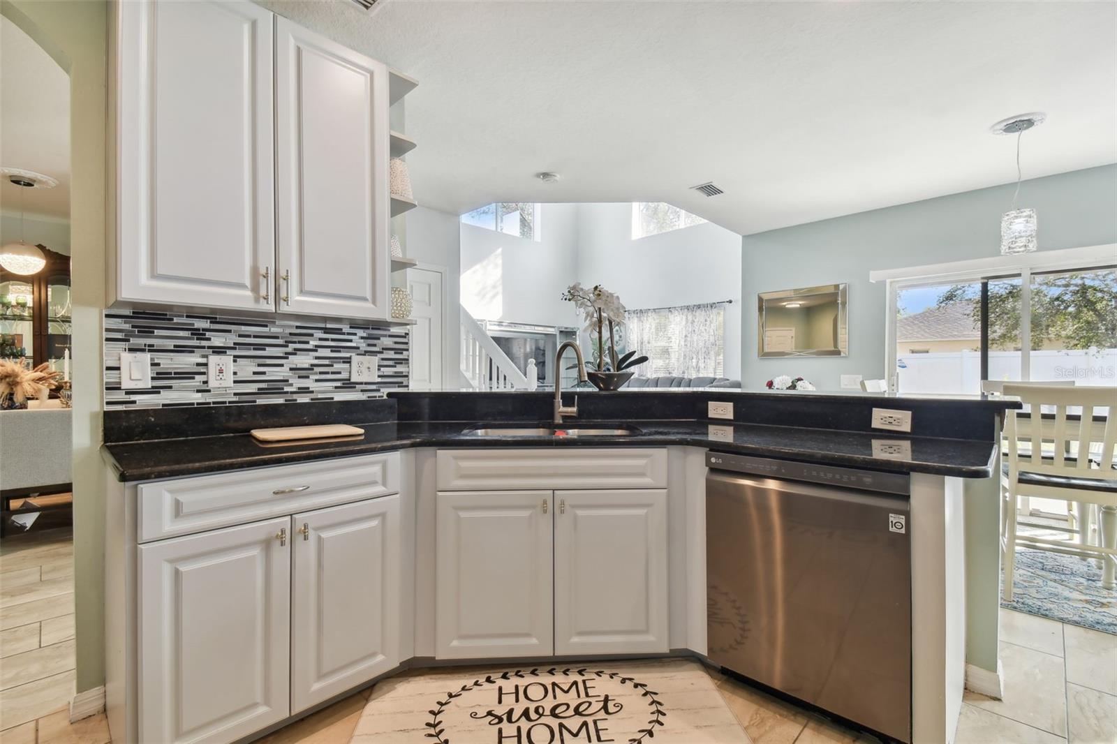 8023 CARRIAGE POINTE DR, GIBSONTON, FL, 33534