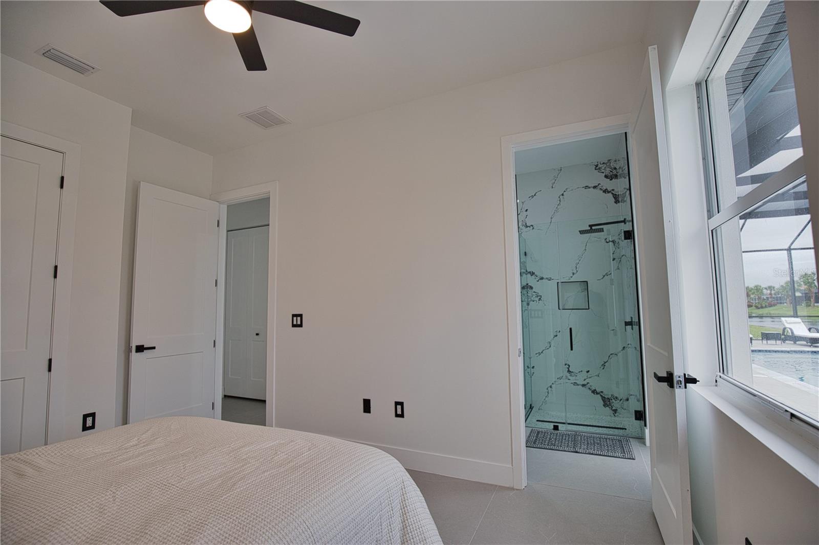 230 W PINE VALLEY LN, ROTONDA WEST, FL, 33947