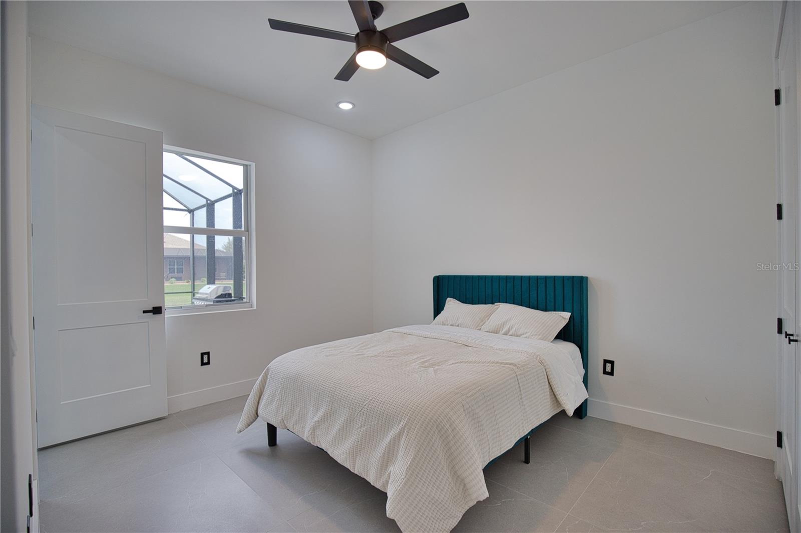 230 W PINE VALLEY LN, ROTONDA WEST, FL, 33947