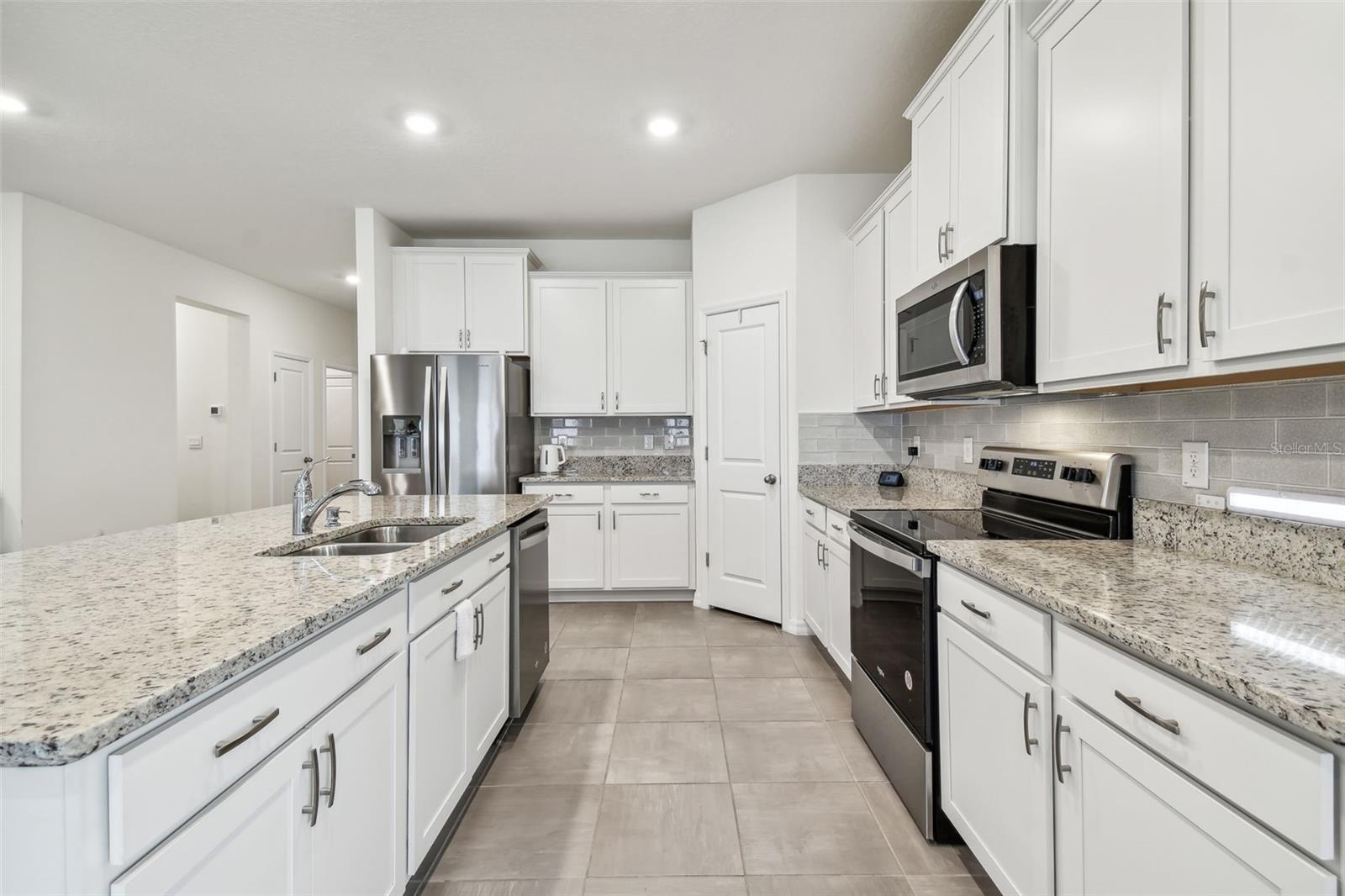 7139 STEER BLADE DR, ZEPHYRHILLS, FL, 33541