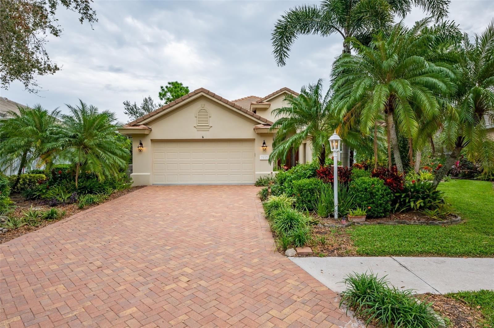 7117 VICTORIA CIRCLE, UNIVERSITY PARK, FL, 34201