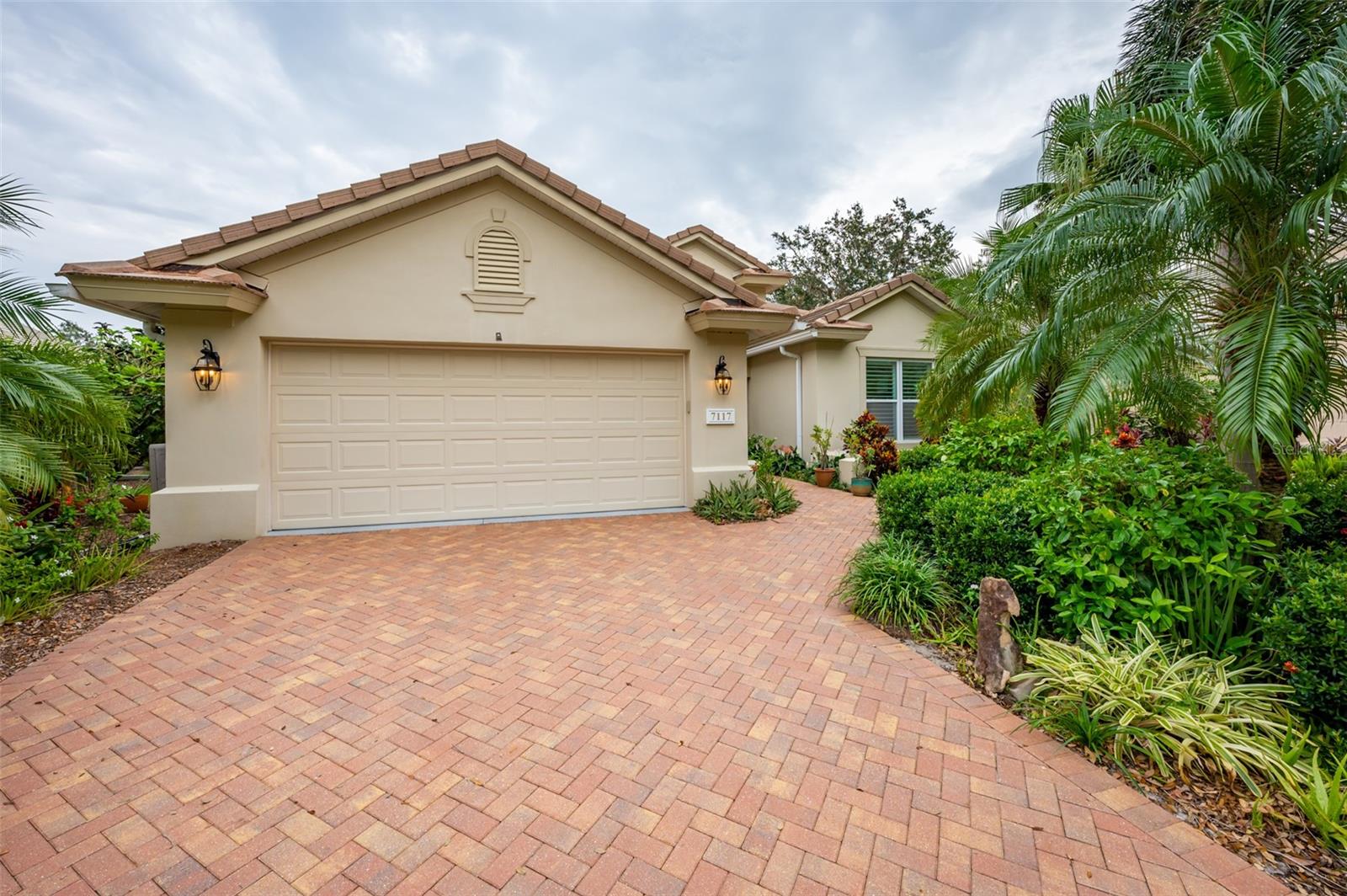 7117 VICTORIA CIRCLE, UNIVERSITY PARK, FL, 34201