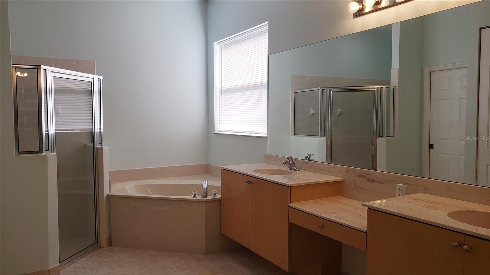 6616 38TH LN E, SARASOTA, FL, 34243