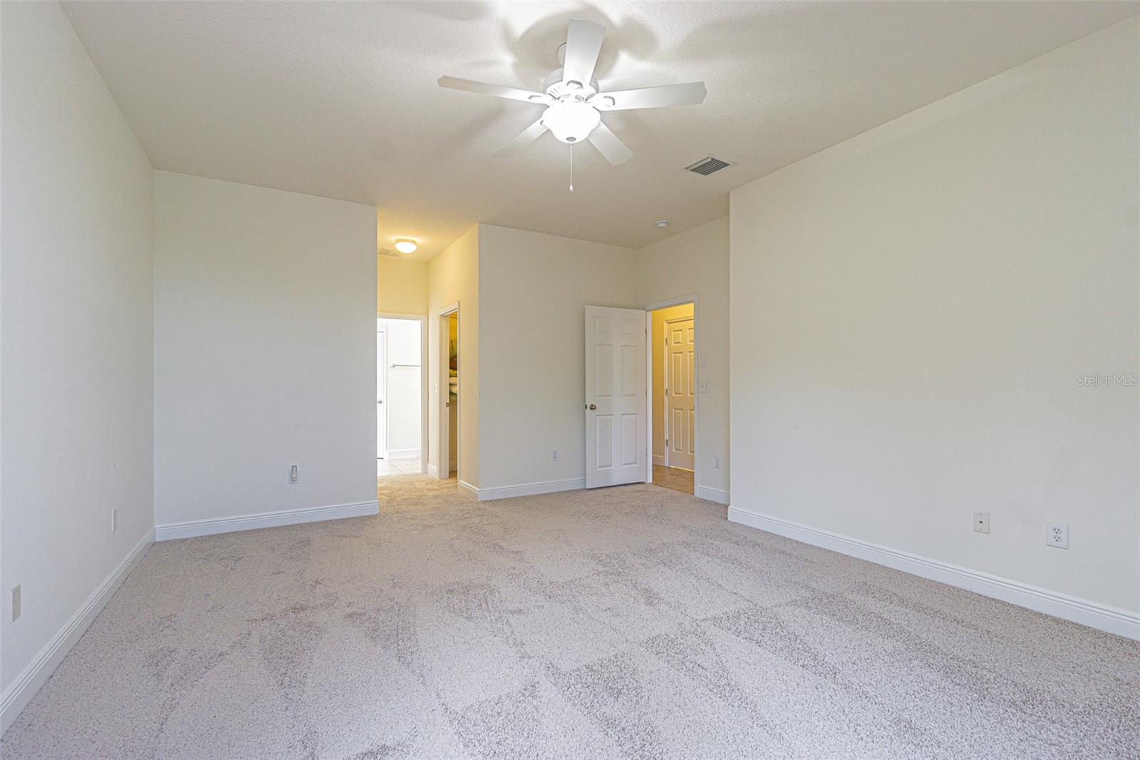 5709 WHITE TRILLIUM LOOP, LAND O LAKES, FL, 34639