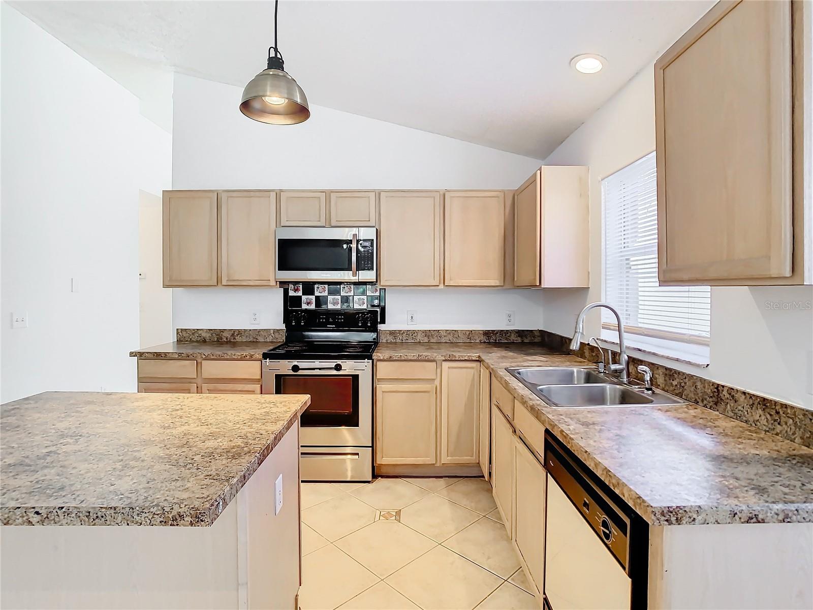 12624 MARIBOU CIR, ORLANDO, FL, 32828