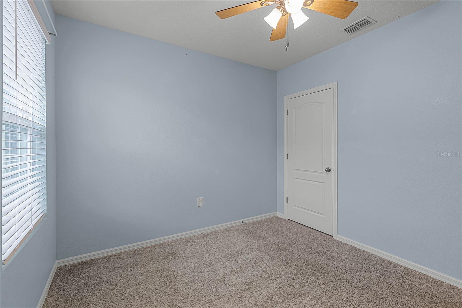 1724 POINT O WOODS CT, MOUNT DORA, FL, 32757