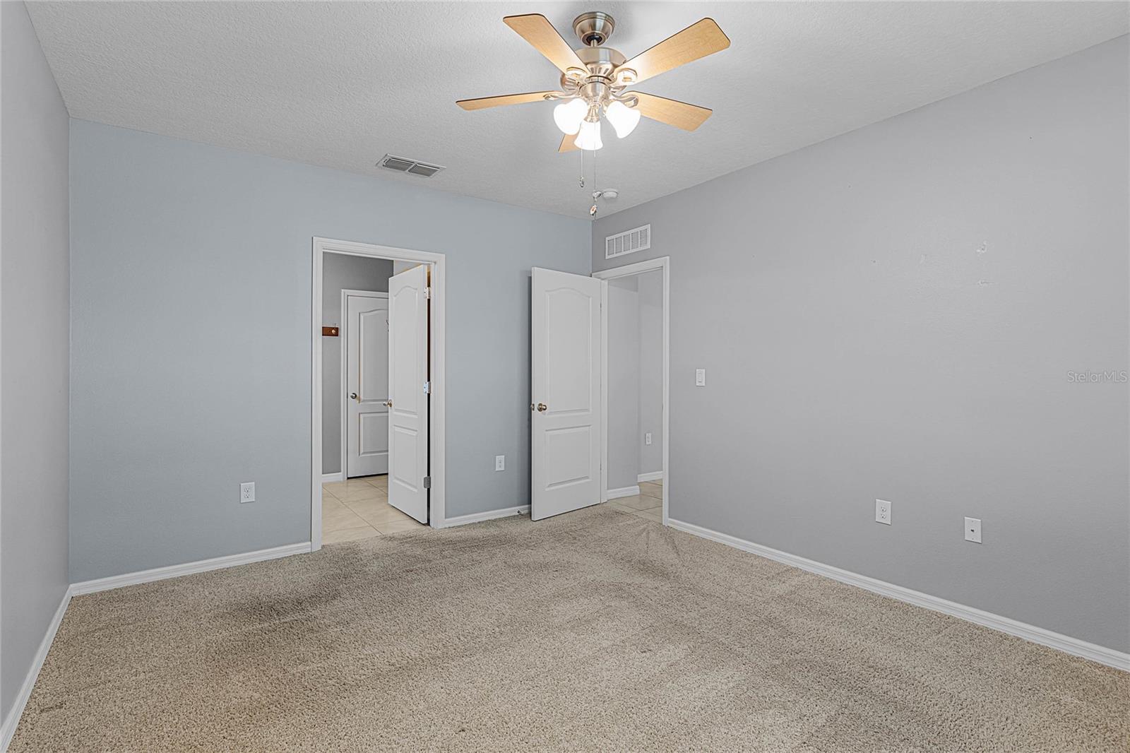 1724 POINT O WOODS CT, MOUNT DORA, FL, 32757