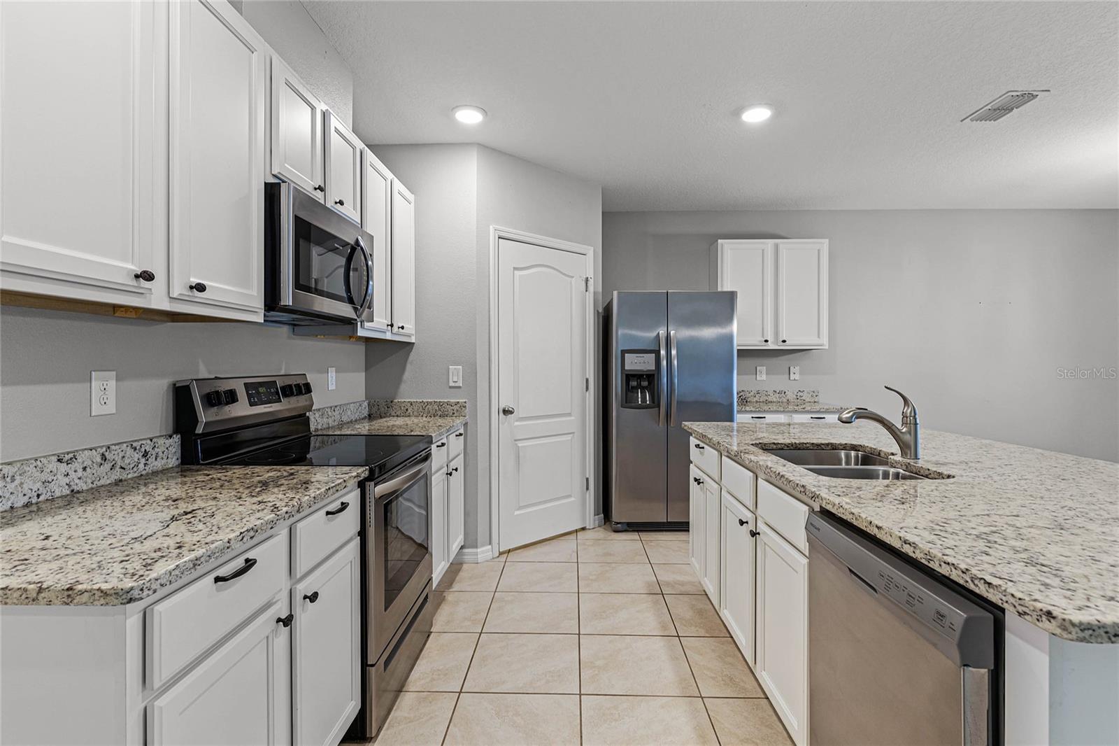 1724 POINT O WOODS CT, MOUNT DORA, FL, 32757