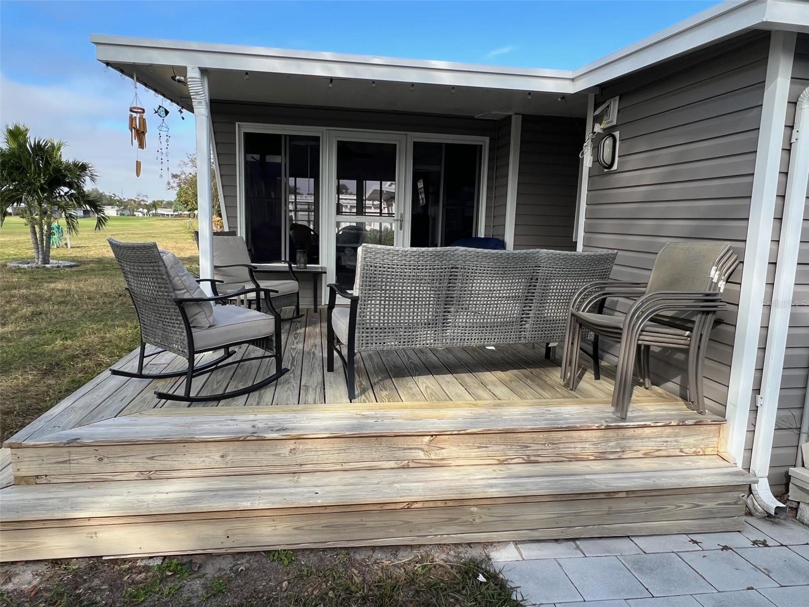 40 SABAL PALM DR, LARGO, FL, 33770