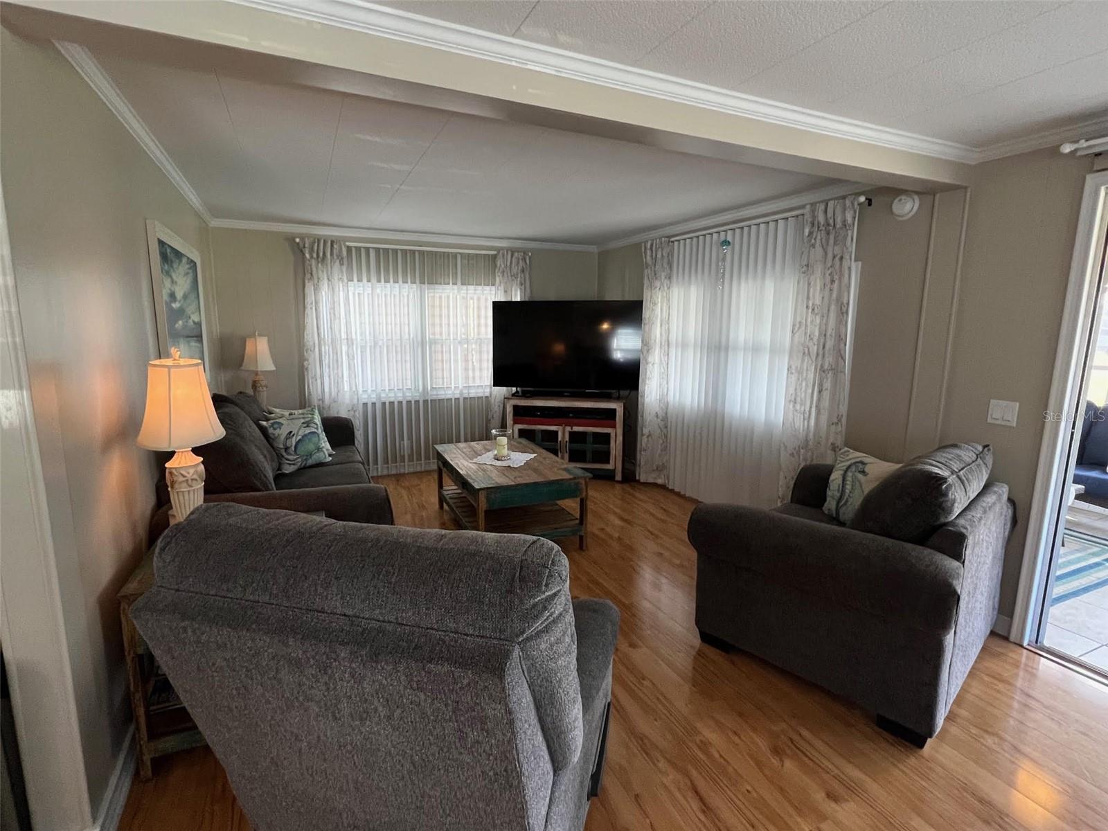 40 SABAL PALM DR, LARGO, FL, 33770