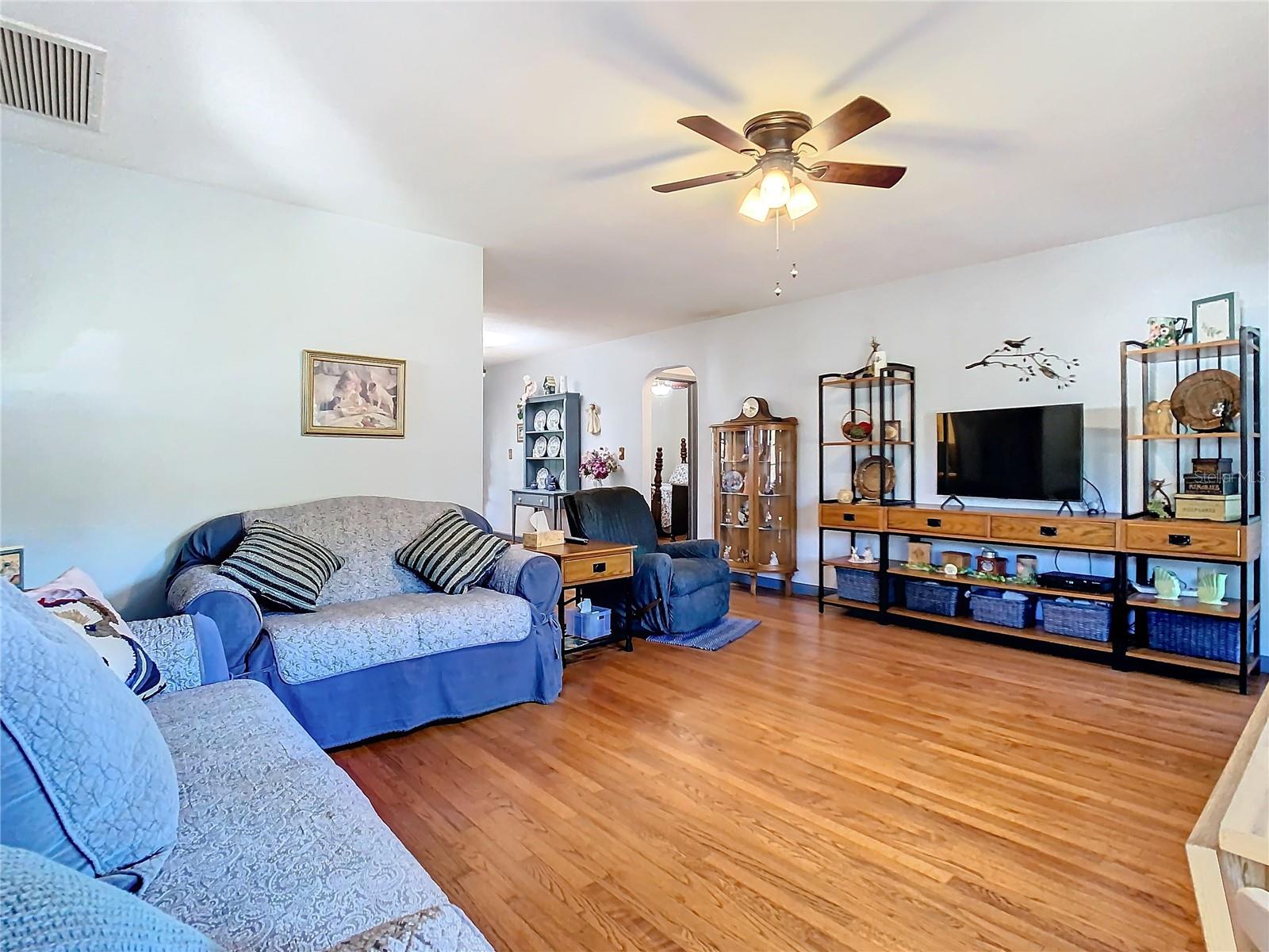 410 N THORPE AVE, ORANGE CITY, FL, 32763