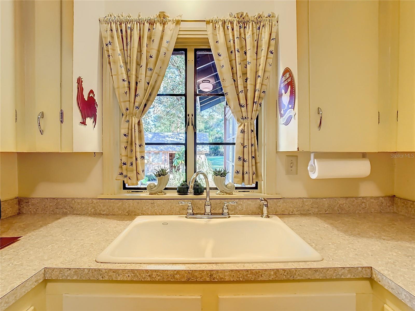 410 N THORPE AVE, ORANGE CITY, FL, 32763