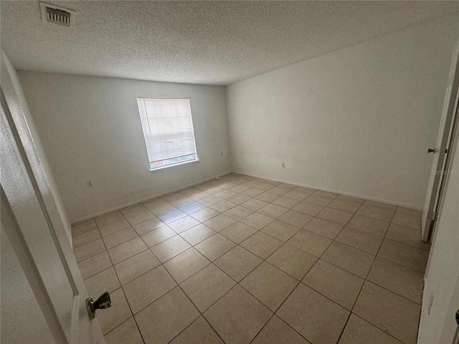 4008 VERSAILLES DR #4008C, ORLANDO, FL, 32808