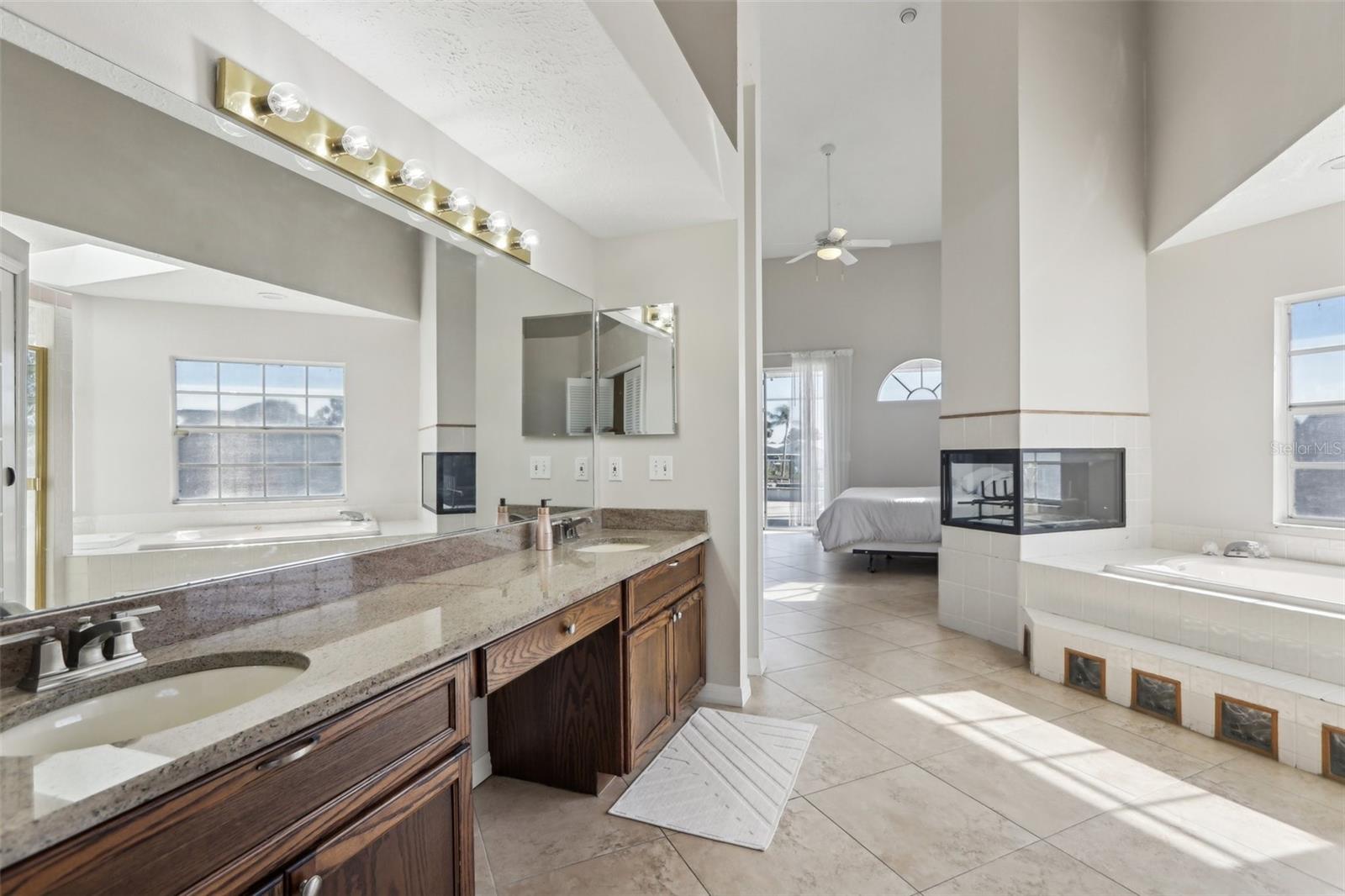 1020 BAL HARBOUR DR, APOLLO BEACH, FL, 33572