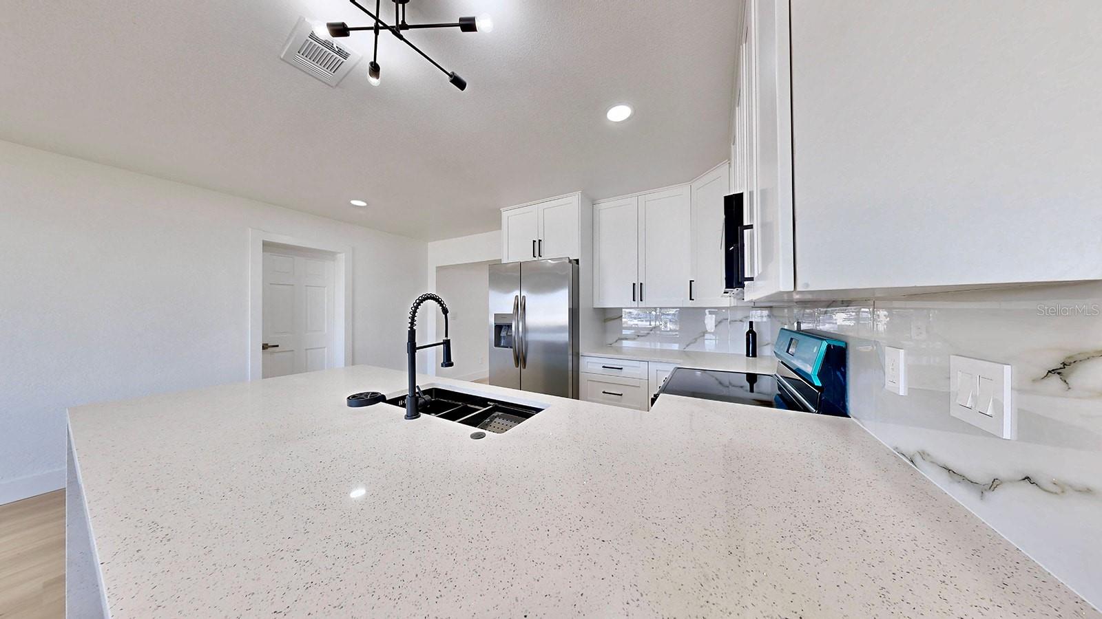 4120 82ND AVE N, PINELLAS PARK, FL, 33781