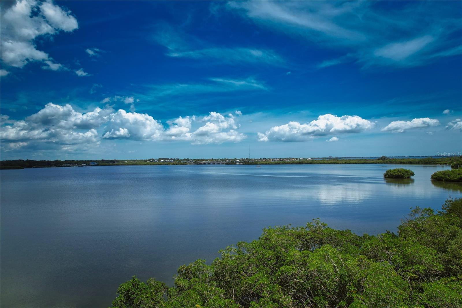 160 BAYSHORE DR, TERRA CEIA, FL, 34250