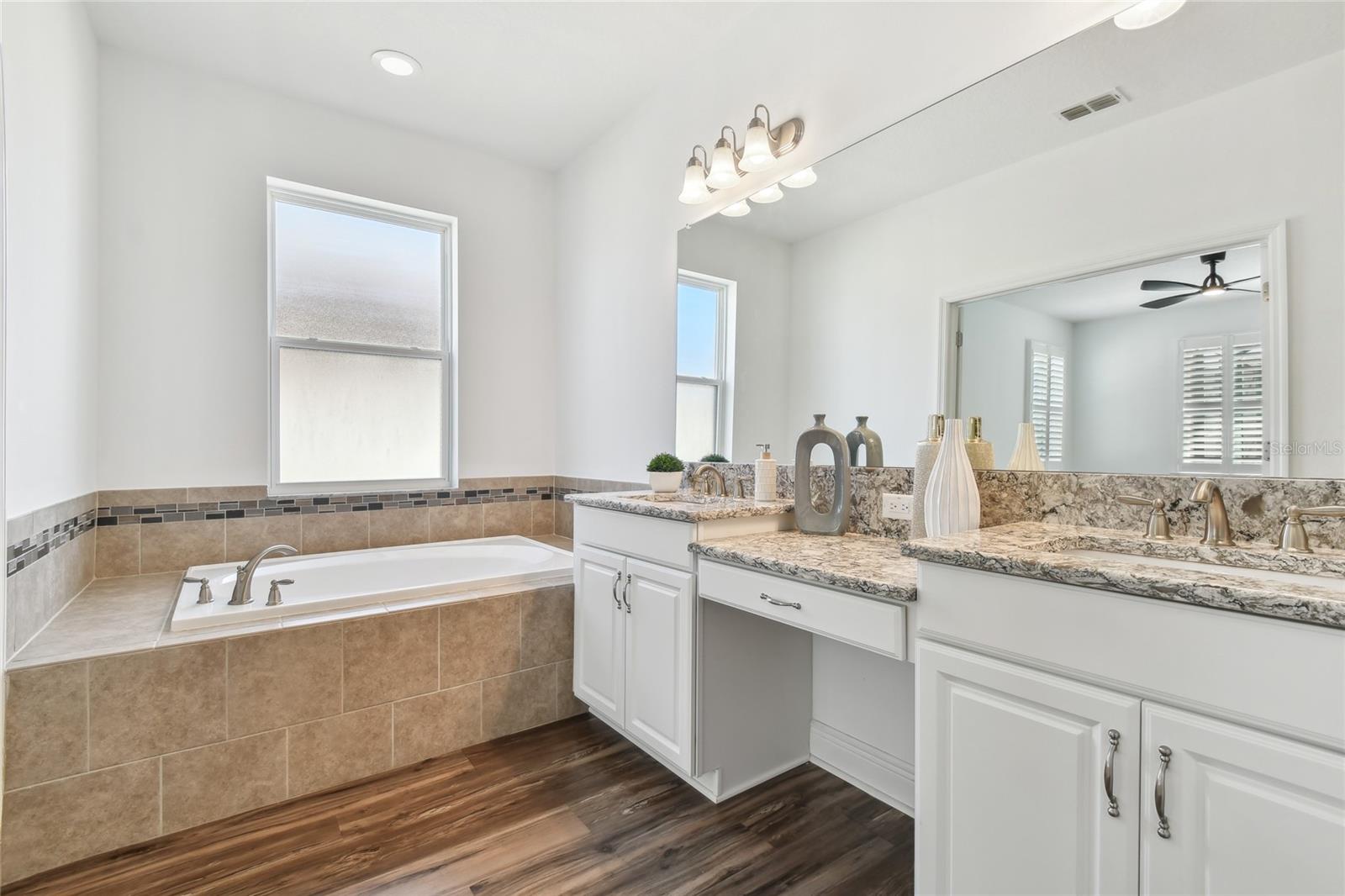 21752 BRISKE MORNING AVE, LAND O LAKES, FL, 34637