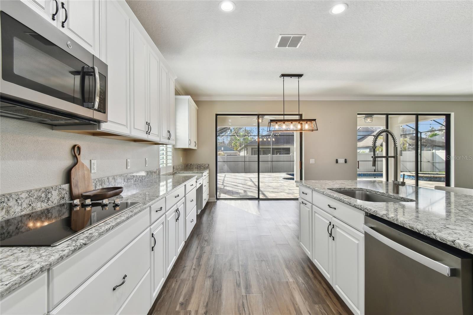 21752 BRISKE MORNING AVE, LAND O LAKES, FL, 34637