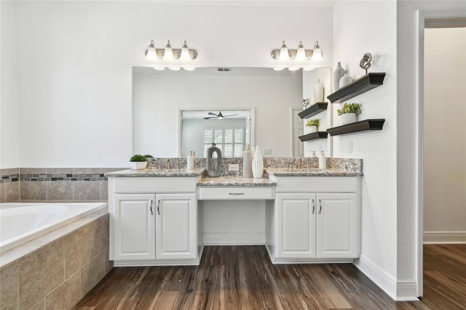 21752 BRISKE MORNING AVE, LAND O LAKES, FL, 34637