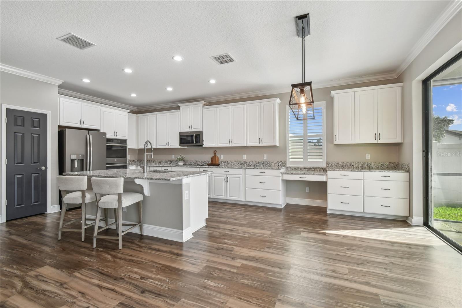 21752 BRISKE MORNING AVE, LAND O LAKES, FL, 34637