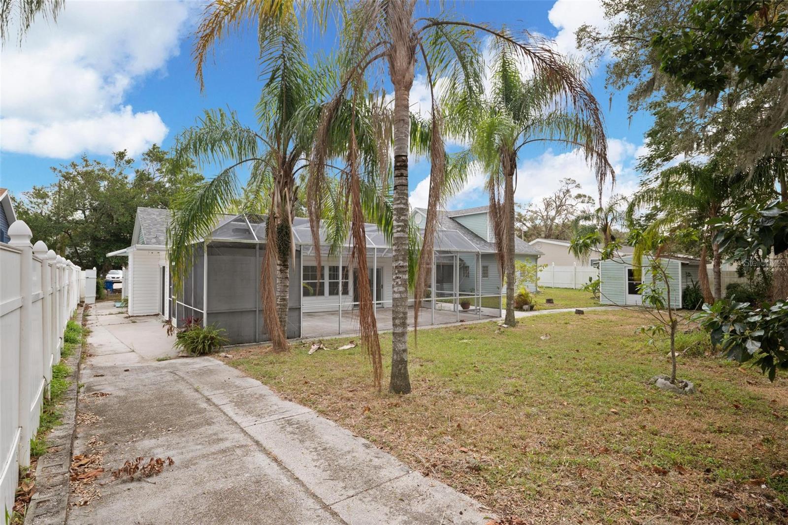 2229 ARCH MCDONALD DR, DOVER, FL, 33527