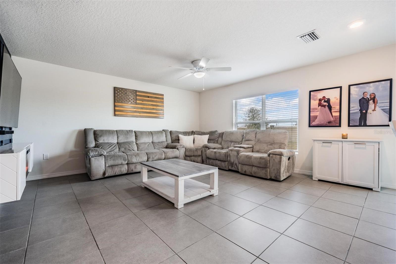 8465 BOWER BASS CIR, WESLEY CHAPEL, FL, 33545