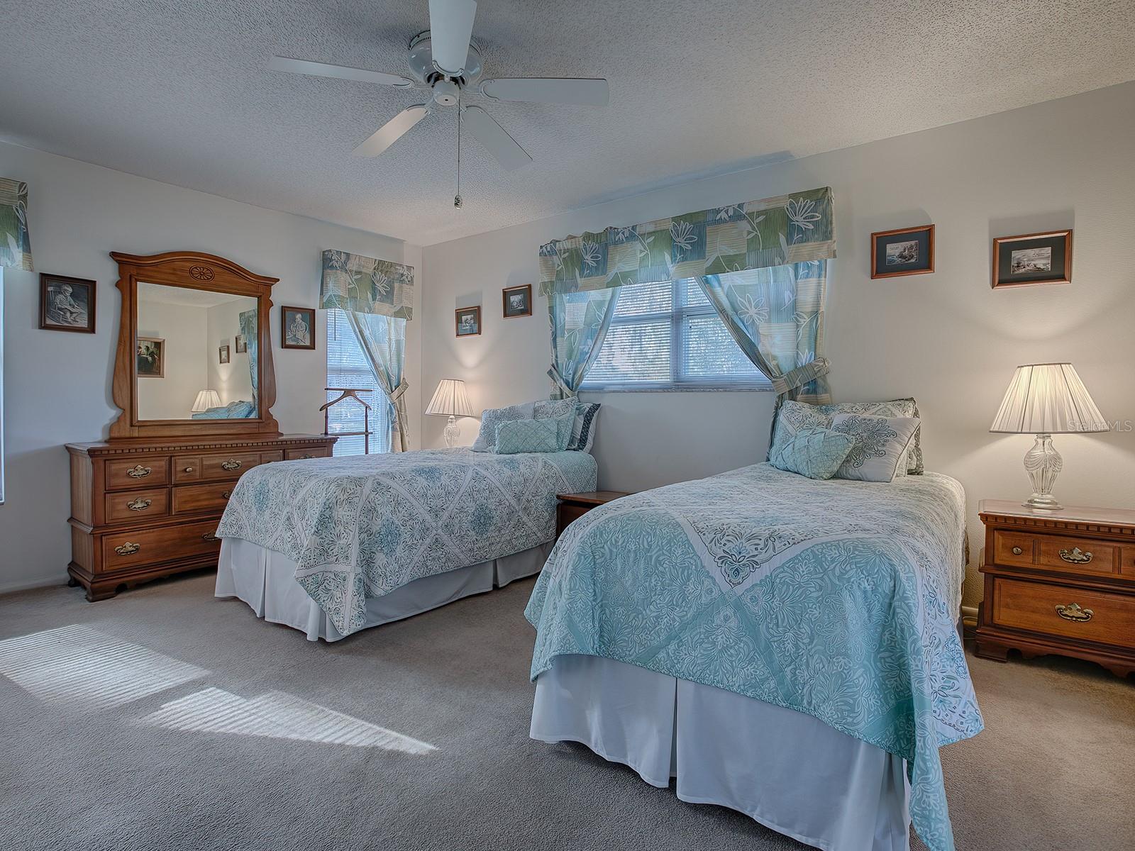 32619 OAK PARK DR, LEESBURG, FL, 34748
