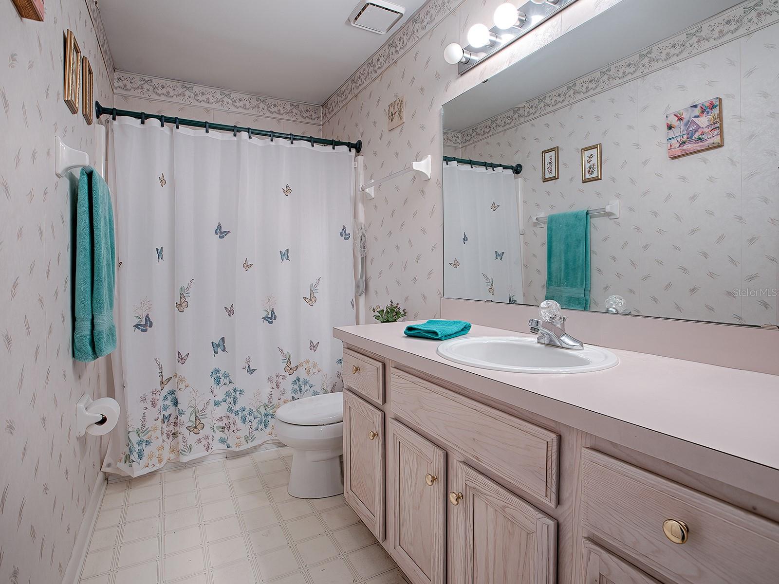 32619 OAK PARK DR, LEESBURG, FL, 34748