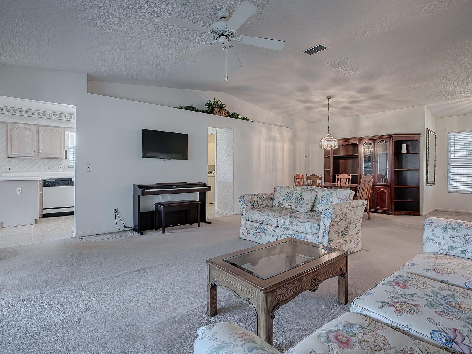 32619 OAK PARK DR, LEESBURG, FL, 34748