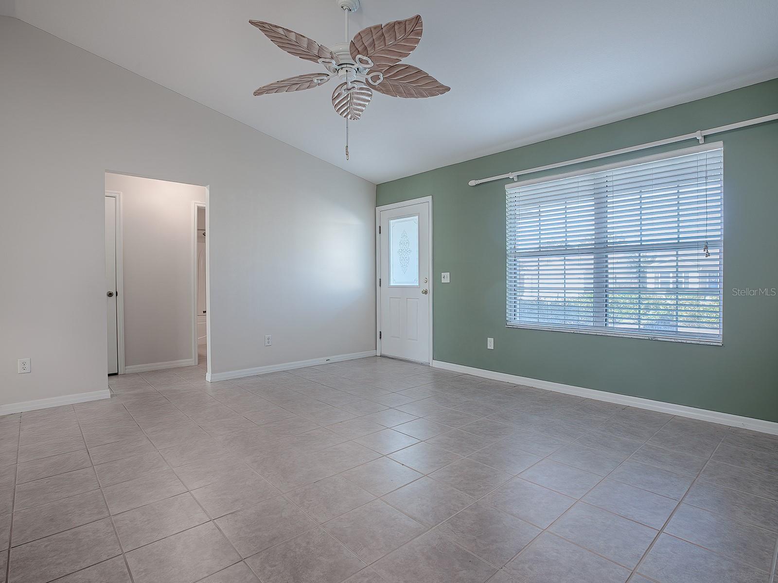 941 EASTMONT CT, THE VILLAGES, FL, 32162